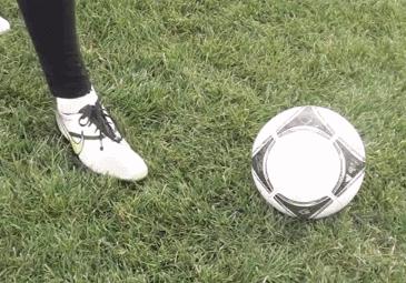 博格巴外脚背射门大全,足球技巧教程外脚背传球