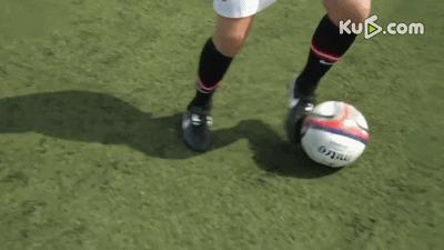 足球过人教学c罗扣球,足球虚晃扣球过人