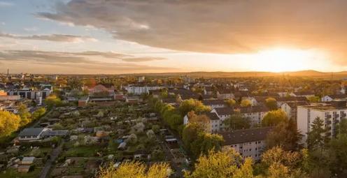 50万移民德国够吗,移民德国待遇好吗