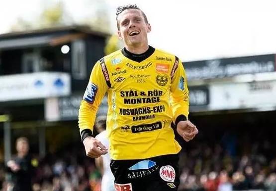 奇葩足球球衣,最新球衣广告