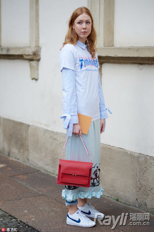 唐嫣杨幂穿灰色大衣竟美成这样,唐嫣同款包包好抢眼