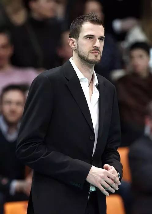 「图鉴」大叔控请进来，老男神AlexanderVolkov