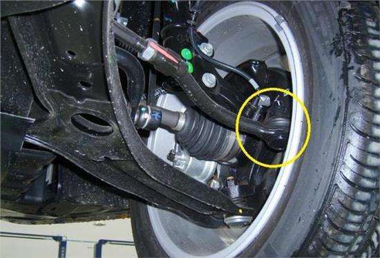 打方向到底有多伤车,原地打方向到底伤不伤车