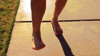 射门怎么发力和绷紧脚踝,踢球射门如何绷紧脚踝