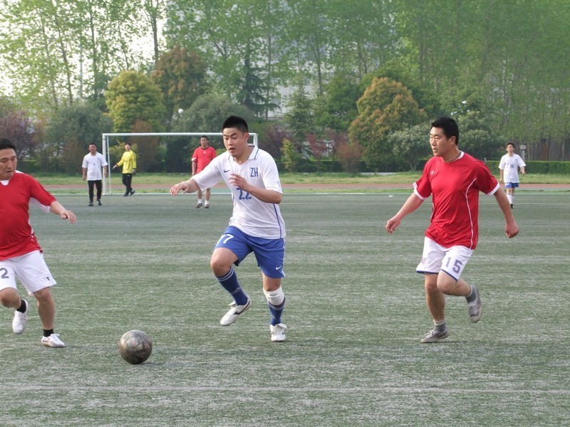 年轻人要听别人建议的金句,年轻人多听一些老前辈的意见