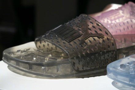 彪马smash platform蕾哈娜 (蕾哈娜彪马鞋男生能穿吗)