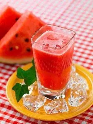 科普营养桃子和西瓜一起吃会中毒致命？听听营养师怎么说