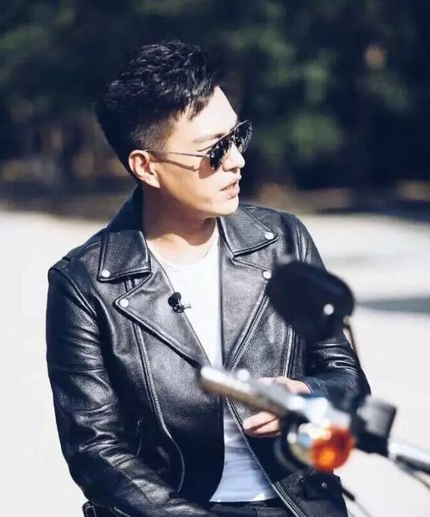 大长腿、六块腹肌，《人民的名义》中大叔居然都是跑步达人