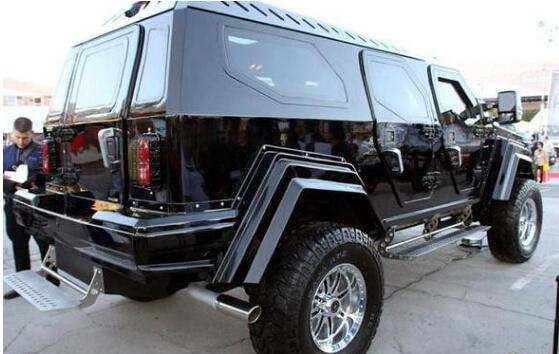 西部首台骑士十五世上路，悍马在他面前是小弟