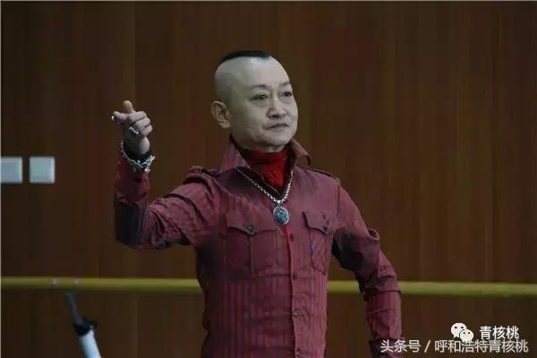 六小龄童出生上海猴王世家,六小龄童为什么是猴王世家