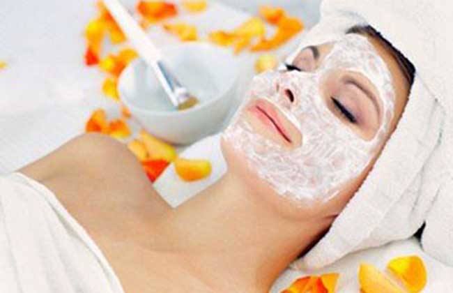 面膜里面加蜂蜜用哪种蜂蜜好,山花蜂蜜和黑蜂蜜哪个做面膜好