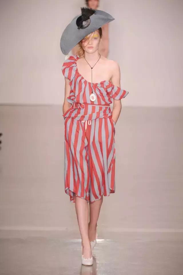 小more说：在英国的同学看过来，你的代购生涯可以开始了~