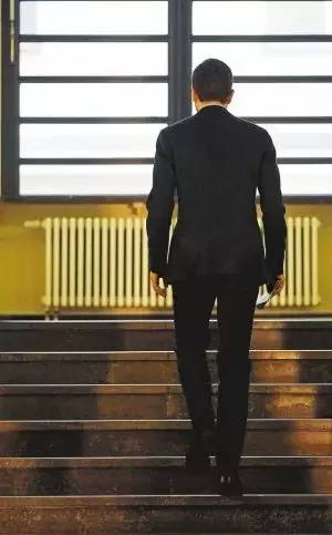 梁信军致歉视频,梁信军事件原因