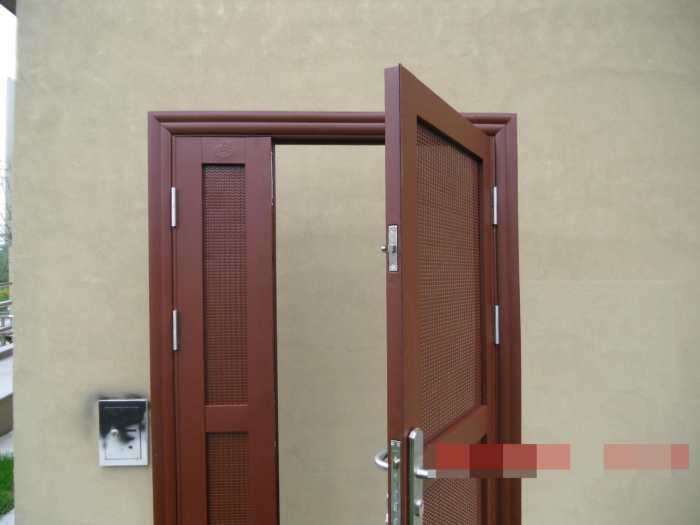 简单辨别防盗门好与坏的方法,原来防盗门这么多讲究