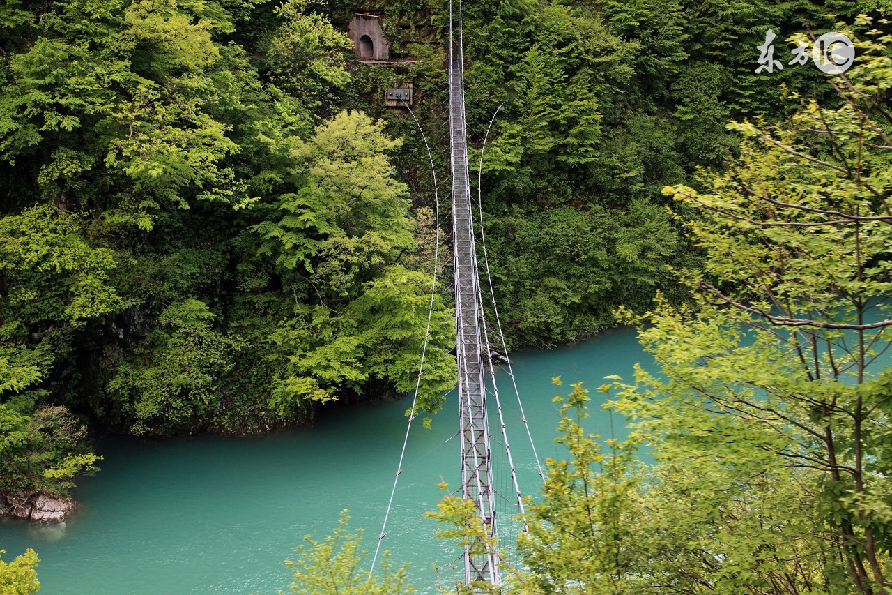 心理学实验：让人短时间内产生强烈激情之爱的方法，恋爱技巧