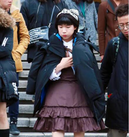 TFBOYS秒TFgirls，杨幂咦自己小时候