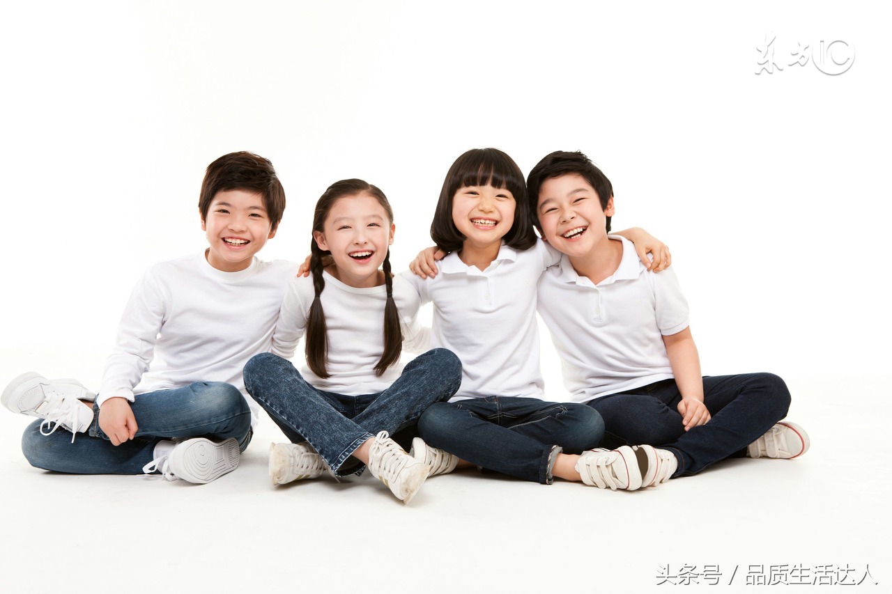 白衬衫被染色洗白小窍门,白衬衫被大面积染色后还能洗白吗