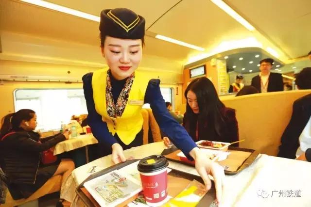 飞机餐为什么比高铁好吃,航空餐哪个最好吃