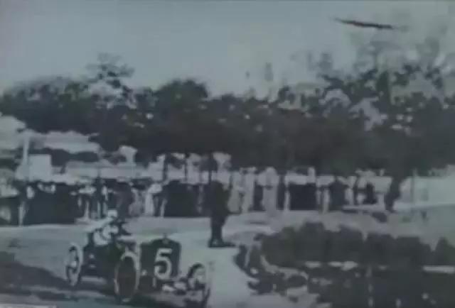 这个闯入过电视剧的UFO颠覆了人类的三观，但真相却简单得可笑