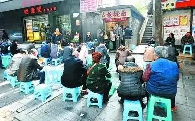 重庆城内好吃的当地餐馆,重庆城的面吃一碗少一碗
