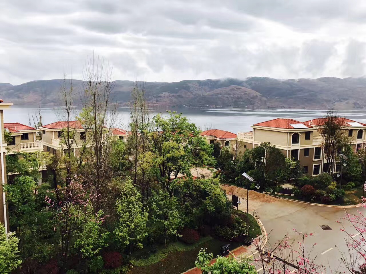 云南“和信行”三大房产标杆项目首次亮相蓉城