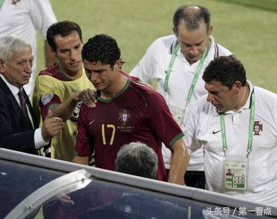 足球记忆九宫格游戏,足球游戏几十年变化