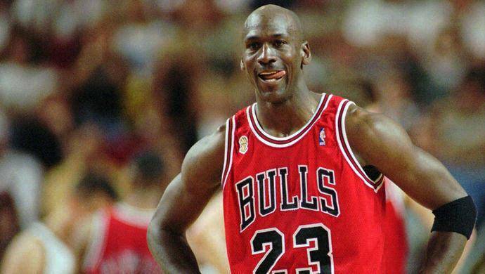 nba老板到底有多少钱,nba老板收入高还是球星收入高