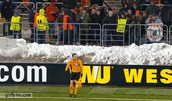 足球gif爆笑动图,足球十大搞笑进球动图最新