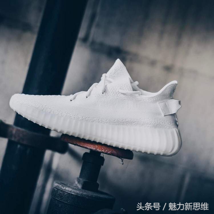 即将发布的黑色椰子350值得买吗,纯白椰子350开箱