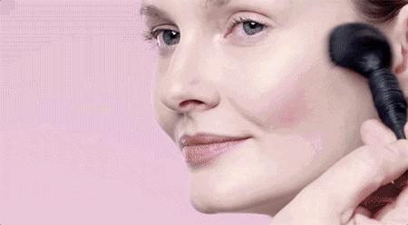 不服不行!你每天用的90%的化妆品竟出自这5个男人之手!