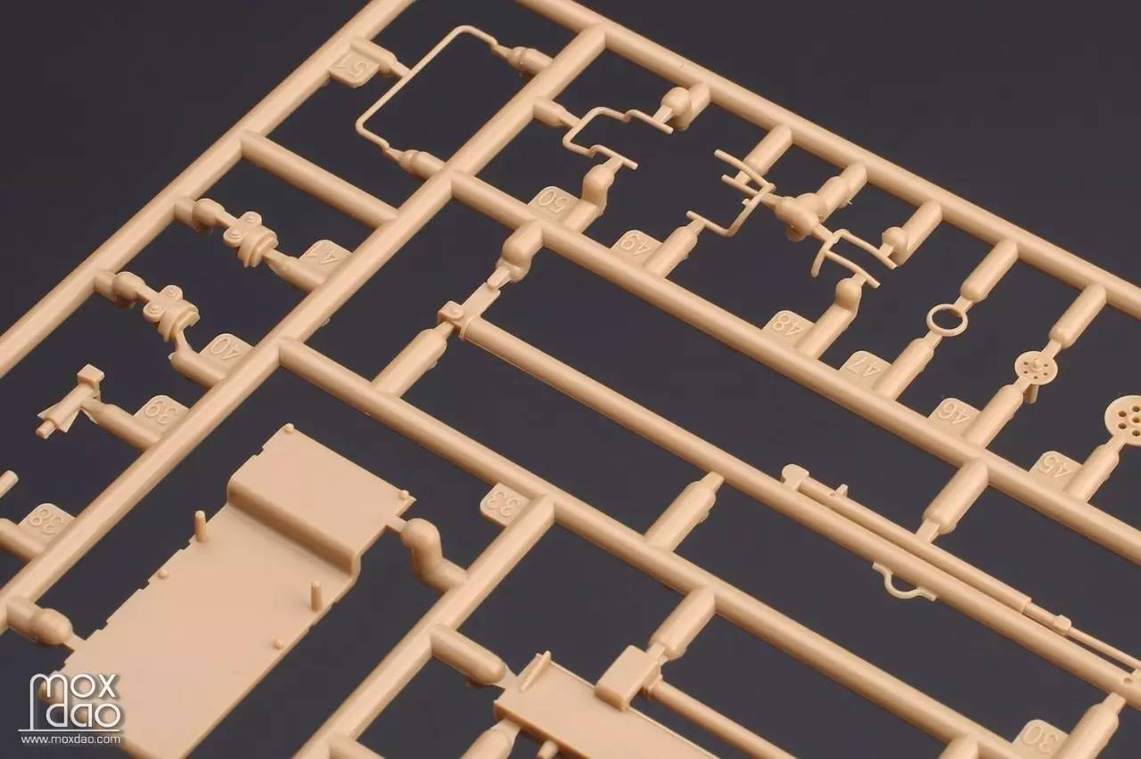 MENG出品的俄罗斯BMR-3M装甲扫雷车｜板件开盒