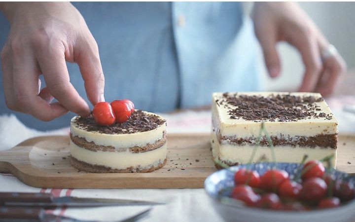 吃了很多年的蛋糕吃腻了,吃了十多年的东西看了一下配方