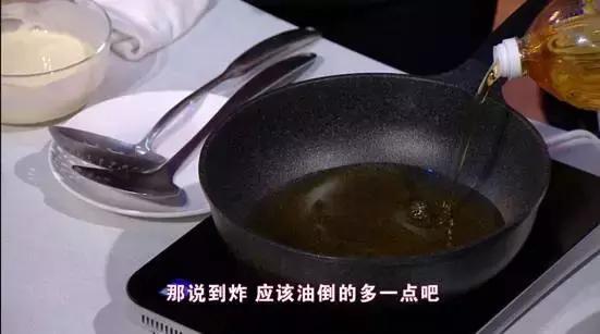 冰箱里的金针菇长大了还能吃吗,冰箱里的金针菇长白毛了还能吃吗