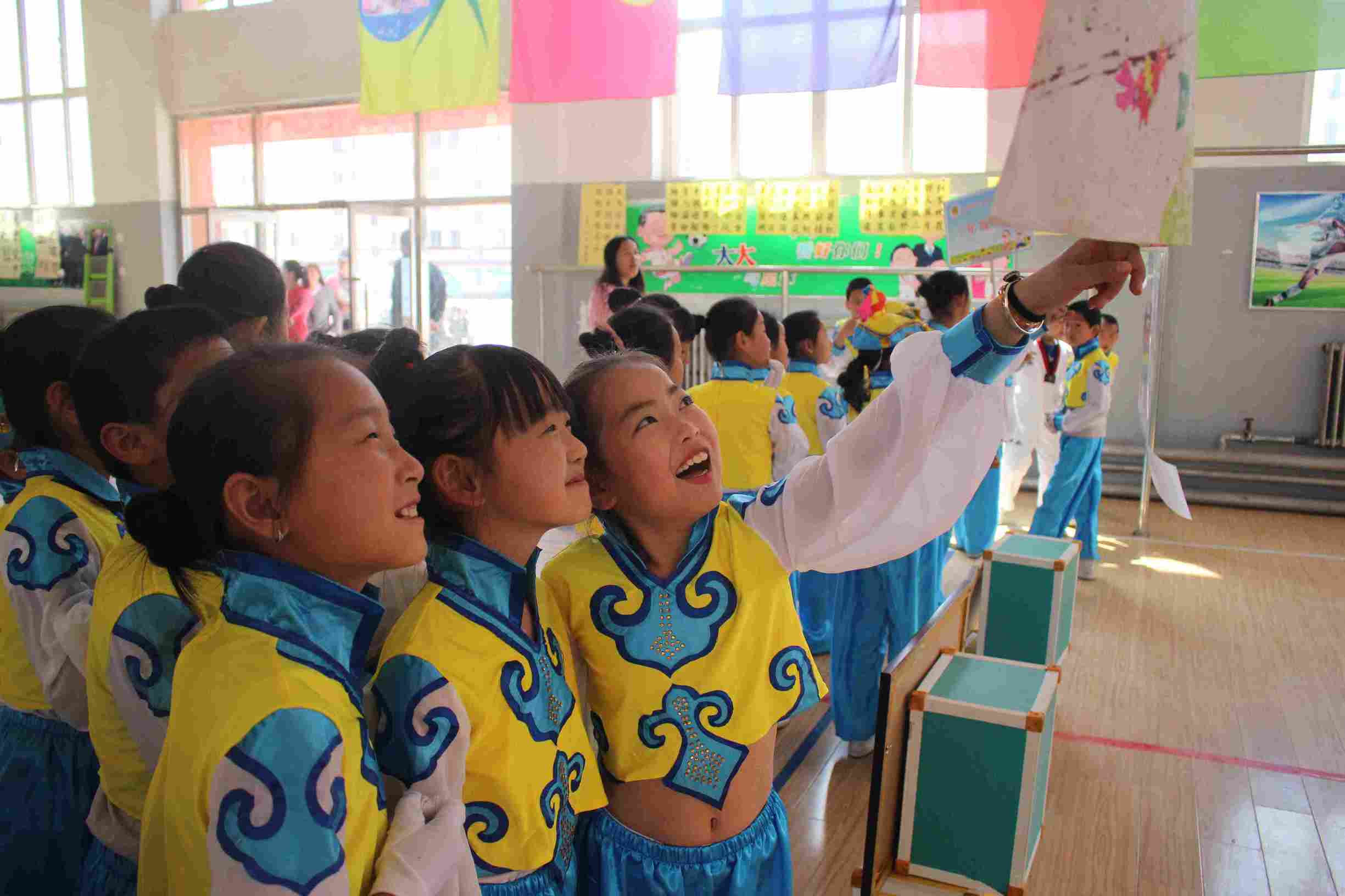 巧尔齐召小学,巧尔齐召小学视频