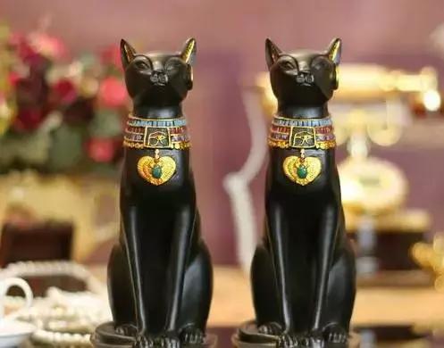 出门旅行,有些纪念品最好不要带回家