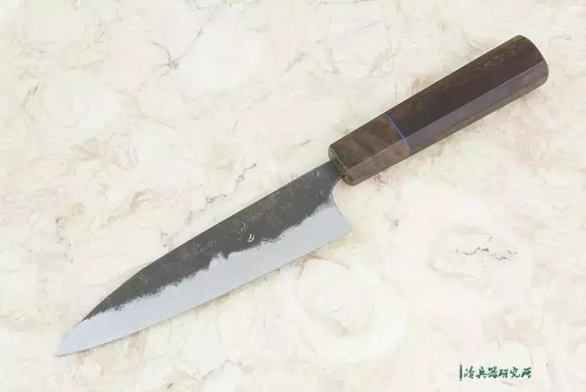 继承日本刀匠大师衣钵的北美徒弟：至今已完成19000把刀