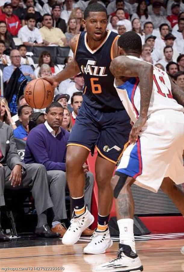 不负责球鞋评测zoomlive,jordanultrafly2实战评测