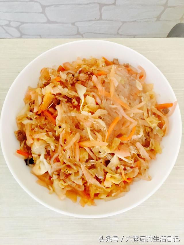 如何用吃剩的泡菜水腌泡菜,腌制泡菜上面有一层白沫怎么处理