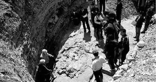 两富二代大量炸毁化石，开枪埋雷不惜破产，竟是为了*论发**文争名利