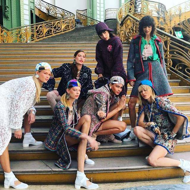 香奈儿凉鞋女塑料一万多,香奈儿凉鞋女款2022新款爆款