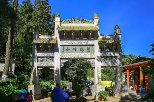 滇池度假区华邑酒店,昆明南亚之门华邑酒店