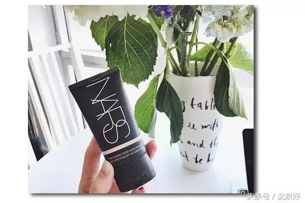 日常基础彩妆需要哪些化妆用品,还有哪些实用的化妆包