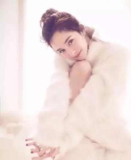 丸子头升级啦！这款炸毛丸子头，拯救你的大额头！