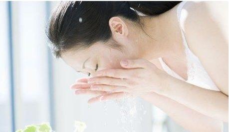 跟着皮肤科专家学习皮肤综合管理方法从此去美容院的钱都省了