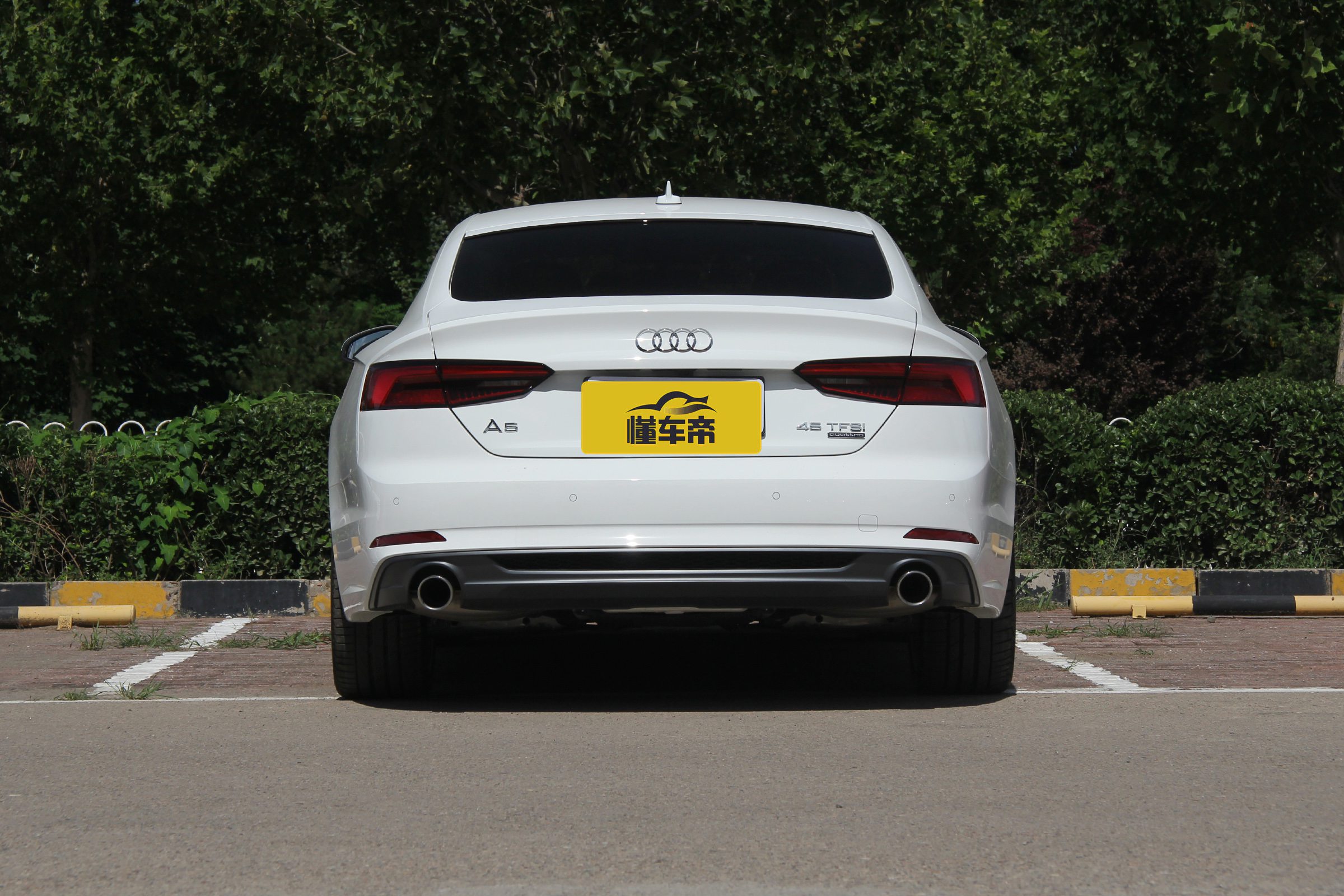 评价奥迪A5,新款奥迪a5硬底