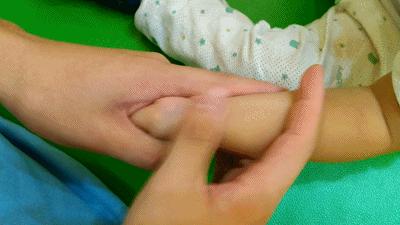 宝宝积食发烧推拿哪里,宝宝积食高烧推拿手法