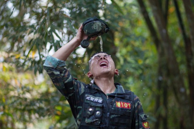 五一劳动节兵哥哥,军营五一的别样风采