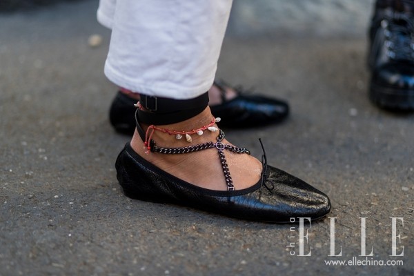 母亲节送妈妈鞋子百搭,母亲节送给妈妈的平底鞋