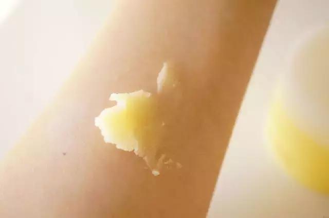 怎样卸妆才干净？卸妆不对，分分钟毁容！