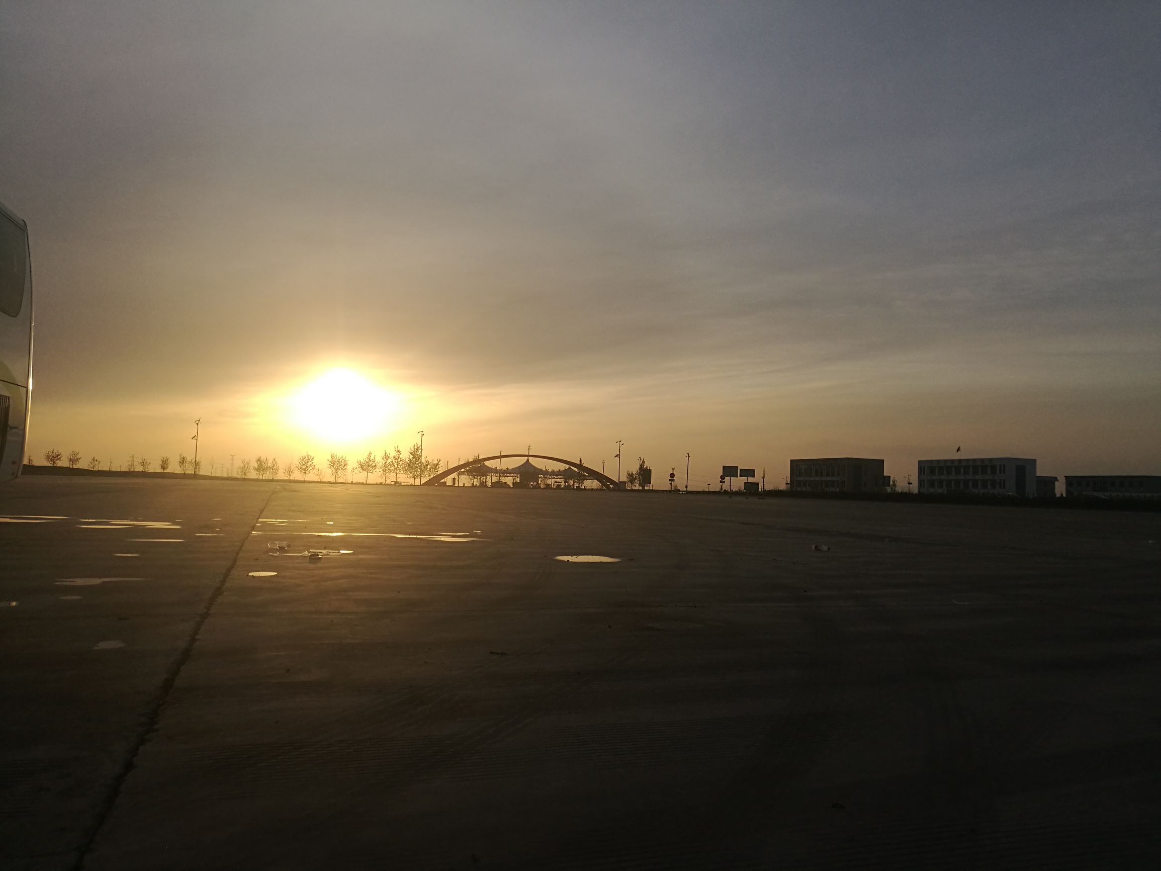 爱不爱她，都要带她库不齐沙漠暴走（图片整理）